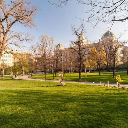 Wenceslas Square Apartment 150 M2 Прага Екстериор снимка