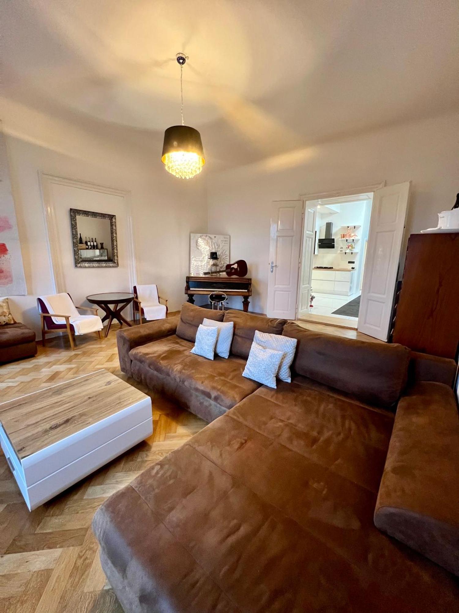 Wenceslas Square Apartment 150 M2 Прага Екстериор снимка