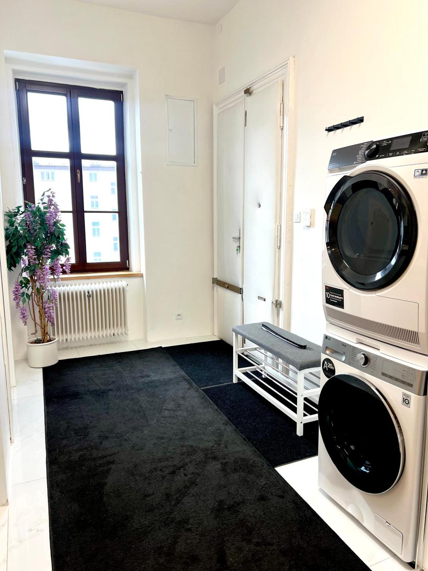 Wenceslas Square Apartment 150 M2 Прага Екстериор снимка